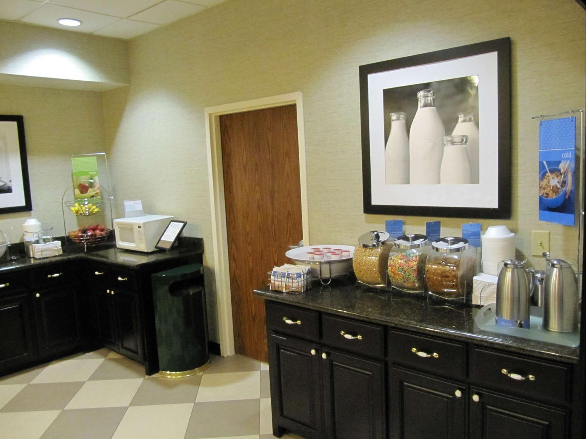 Hampton Inn Lindale/Tyler Exteriör bild